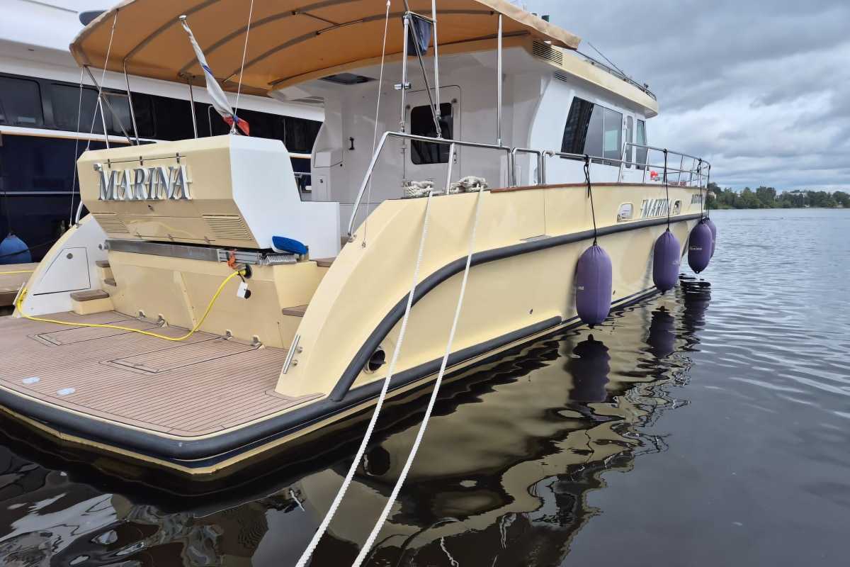 Кранцы оставляют следы — что делать и как защитить борт лодки